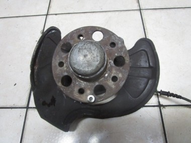 Кулак поворотный передний правый MERCEDES-BENZ C-класс W203/S203/CL203 (2000 - 2004) — Разборка Мерседес