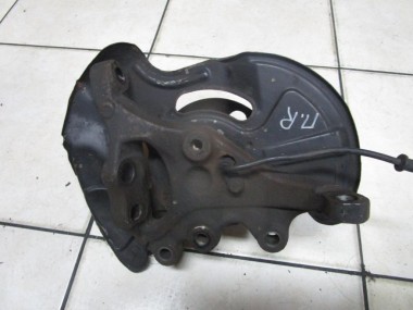 Кулак поворотный передний правый MERCEDES-BENZ C-класс W203/S203/CL203 (2000 - 2004) — Разборка Мерседес