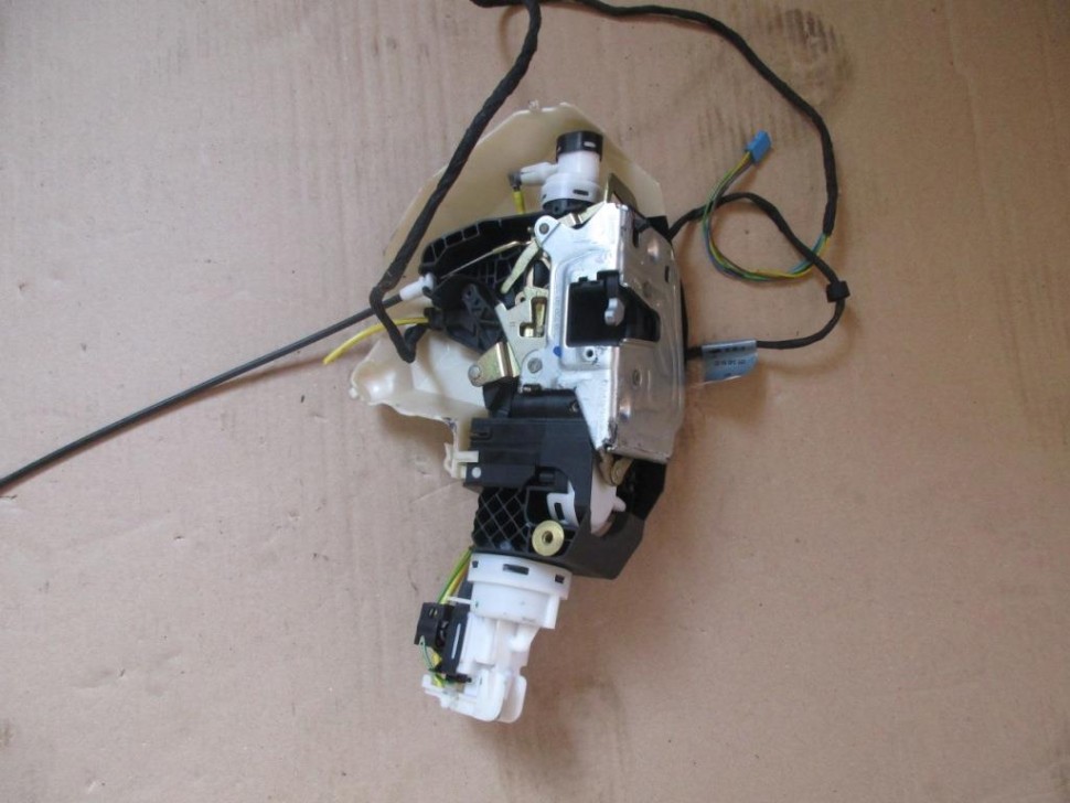 Замок двери задней правой MERCEDES-BENZ S-класс W220 рестайлинг (2002 - 2005) фото 1 — Разборка Мерседес