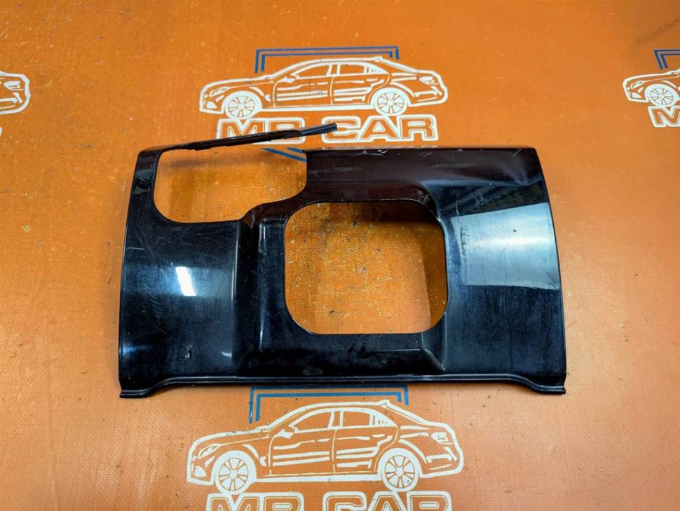 Заглушка бампера MERCEDES-BENZ M-класс W163 рестайлинг (2001 - 2005) фото 1 — Разборка Мерседес