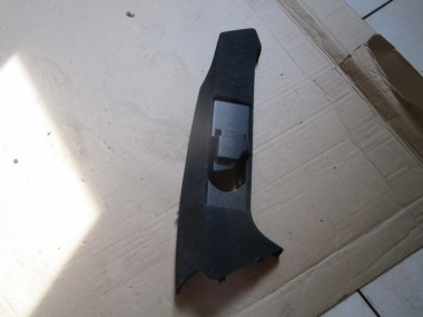 Накладка задней стойки MERCEDES-BENZ E-класс W210/S210 (1995 - 1999) — Разборка Мерседес