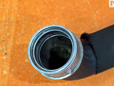 Патрубок интеркулера MERCEDES-BENZ CLS-класс C219 рестайлинг (2008 - 2010) — Разборка Мерседес