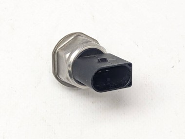 Датчик давления топлива MERCEDES-BENZ C-класс W204/S204 (2006 - 2011) — Разборка Мерседес