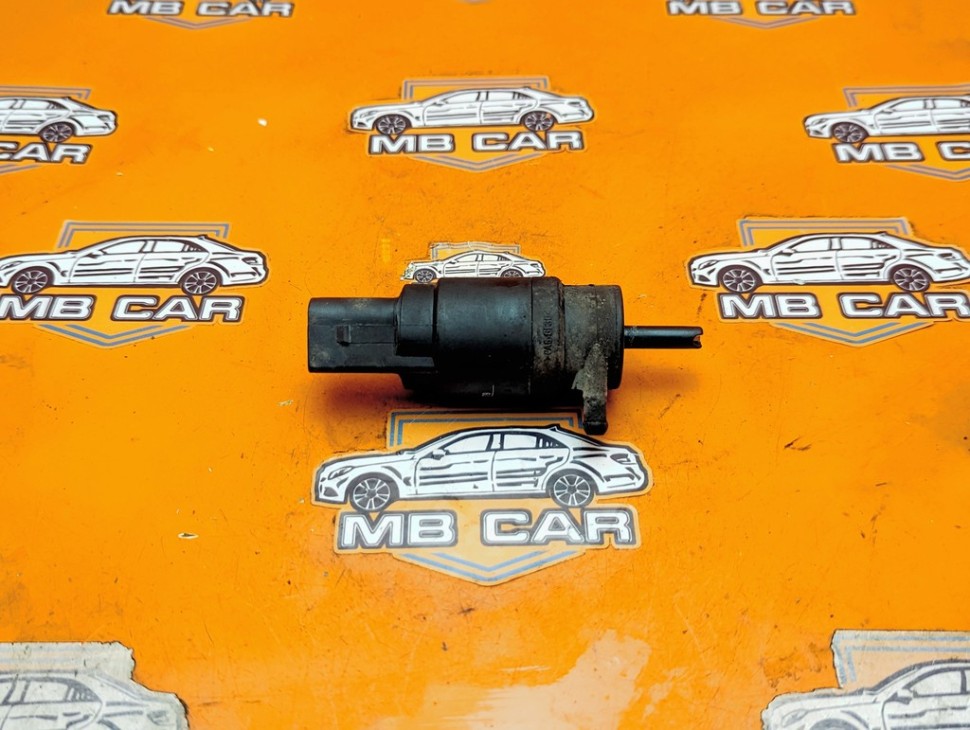 Насос омывателей MERCEDES-BENZ C-класс W203/S203/CL203 (2000 - 2004) фото 1 &mdash; Разборка Мерседес