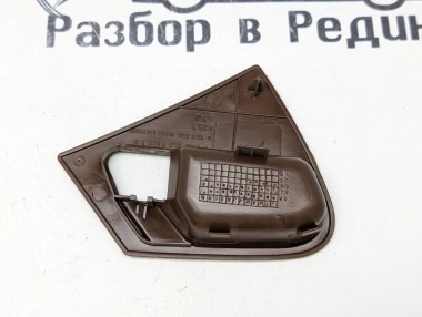 Накладка ручки двери MERCEDES-BENZ M-класс W163 (1997 - 2001) — Разборка Мерседес