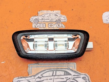 Плафон салона MERCEDES-BENZ GLC-класс X253 рестайлинг (2019 - 2025) &mdash; Разборка Мерседес