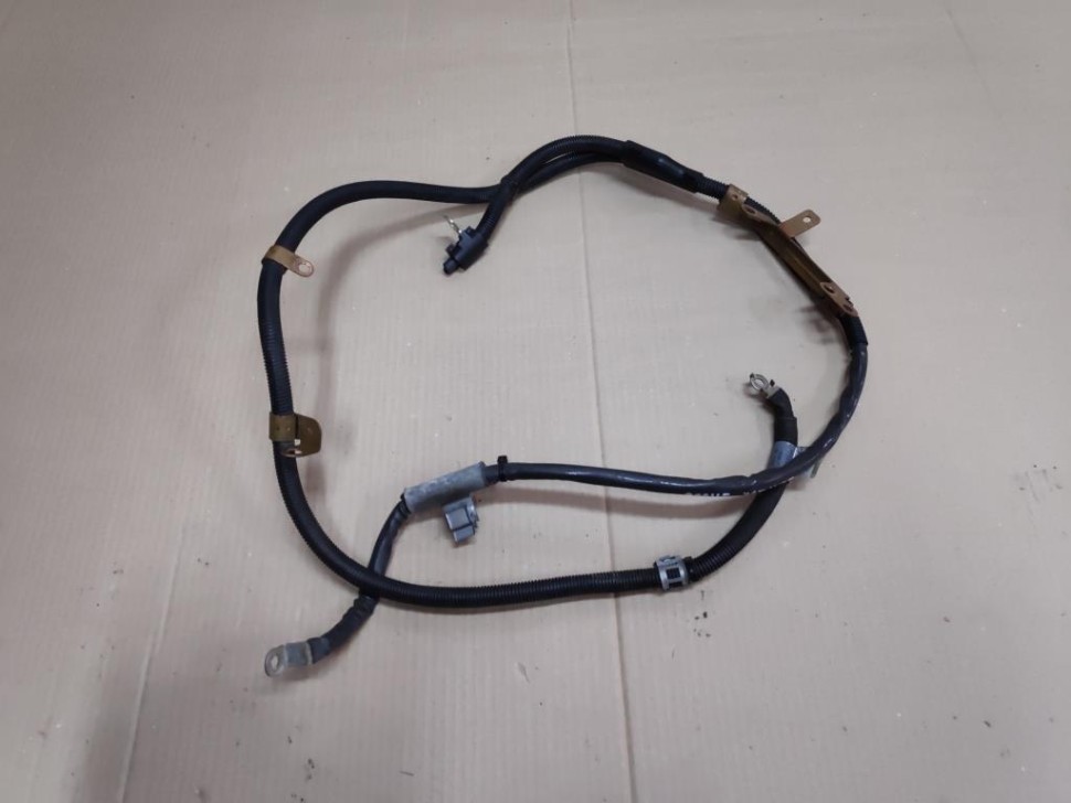 Провод стартера MERCEDES-BENZ C-класс W204/S204/С204 рестайлинг (2011 - 2015) фото 1 — Разборка Мерседес