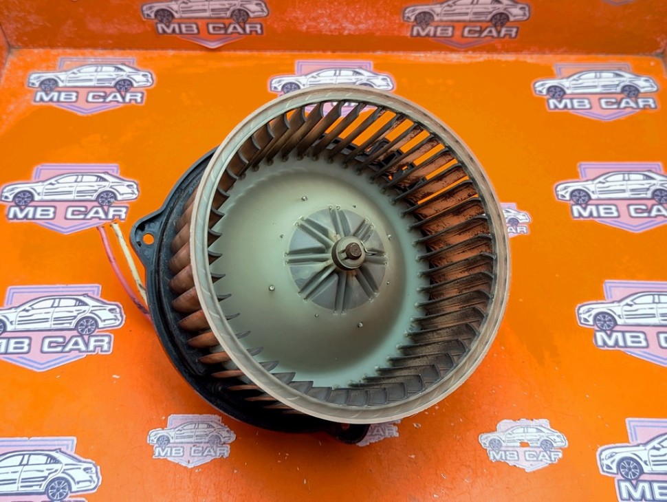 Моторчик отопителя MERCEDES-BENZ M-класс W163 (1997 - 2001) фото 1 &mdash; Разборка Мерседес