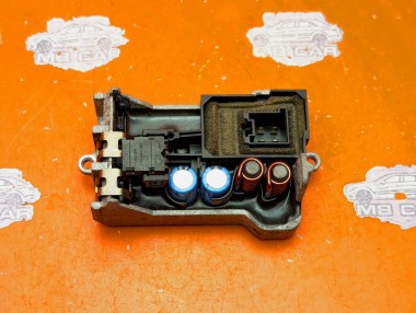 Реле моторчика печки MERCEDES-BENZ S-класс W220 (1998 - 2005) &mdash; Разборка Мерседес