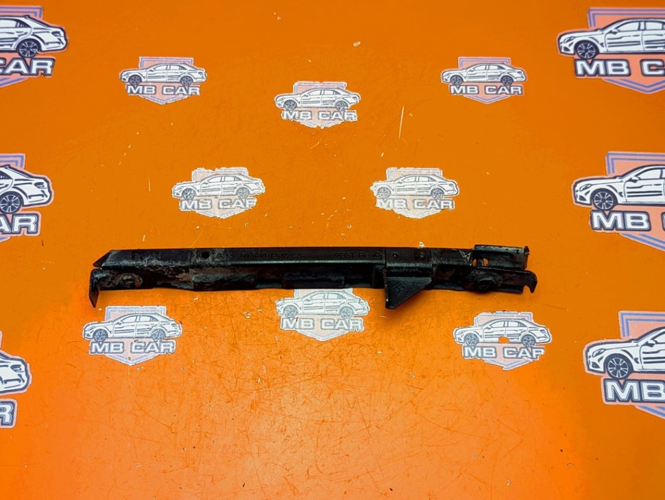 Кронштейн крепления бампера MERCEDES-BENZ E-класс W211/S211 (2002 - 2006) фото 1 &mdash; Разборка Мерседес