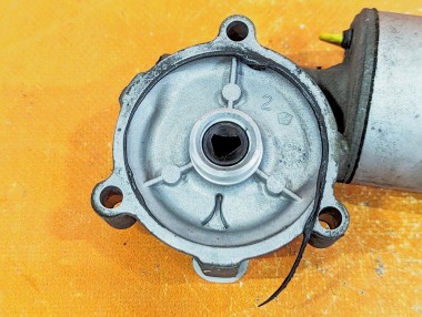 Моторчик раздаточной коробки MERCEDES-BENZ M-класс W163 (1997 - 2001) — Разборка Мерседес