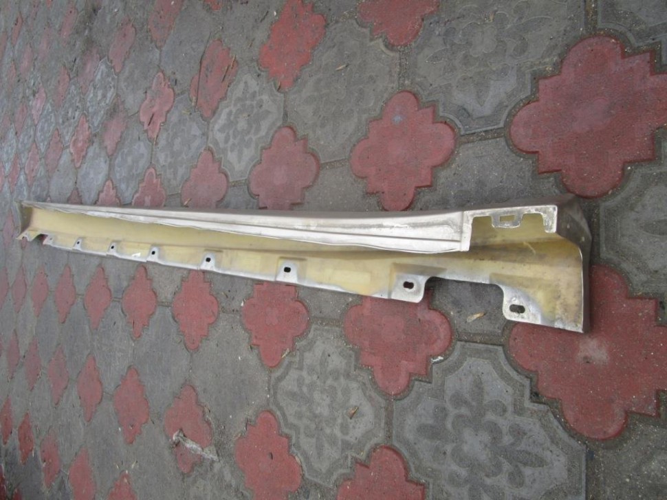 Порог пластиковый правый MERCEDES-BENZ R-класс W251 (2005 - 2007) фото 1 — Разборка Мерседес