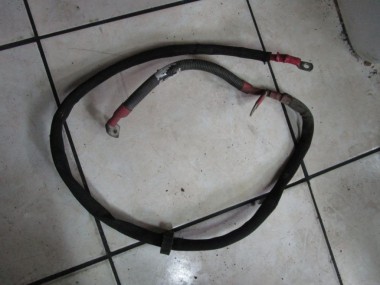 Провод плюсовой MERCEDES-BENZ R-класс W251 (2005 - 2007) — Разборка Мерседес