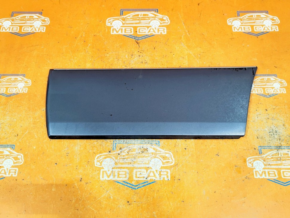 Молдинг двери MERCEDES-BENZ E-класс W124/S124/C124/A124 (1984 - 1997) фото 1 — Разборка Мерседес