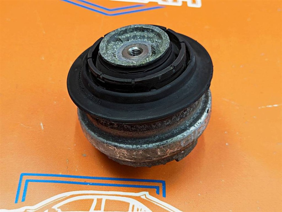 Опора двигателя MERCEDES-BENZ E-класс W211/S211 (2002 - 2006) фото 1 — Разборка Мерседес