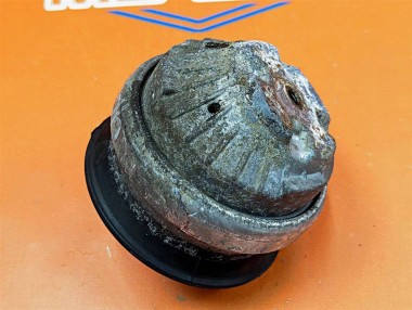 Опора двигателя MERCEDES-BENZ E-класс W211/S211 (2002 - 2006) — Разборка Мерседес
