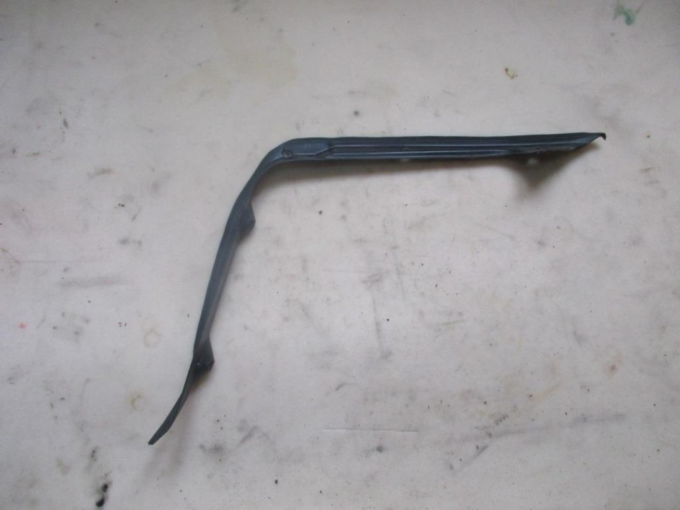 Водосток MERCEDES-BENZ C-класс W203/S203/CL203 рестайлинг (2004 - 2008) фото 1 — Разборка Мерседес