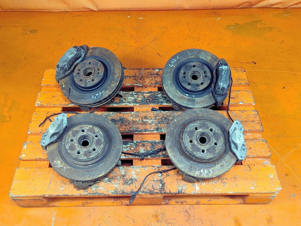 Комплект тормозов MERCEDES-BENZ M-класс W163 рестайлинг (2001 - 2005) фото 1 &mdash; Разборка Мерседес