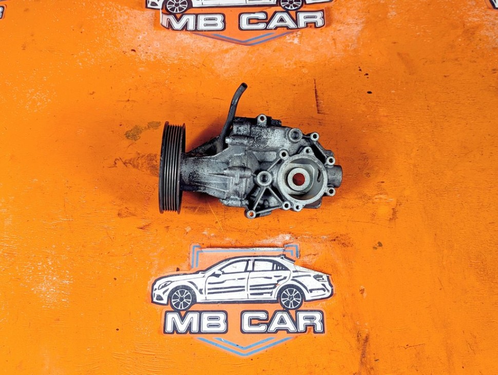 Помпа MERCEDES-BENZ Vito W638 (1996 - 2003) фото 1 &mdash; Разборка Мерседес