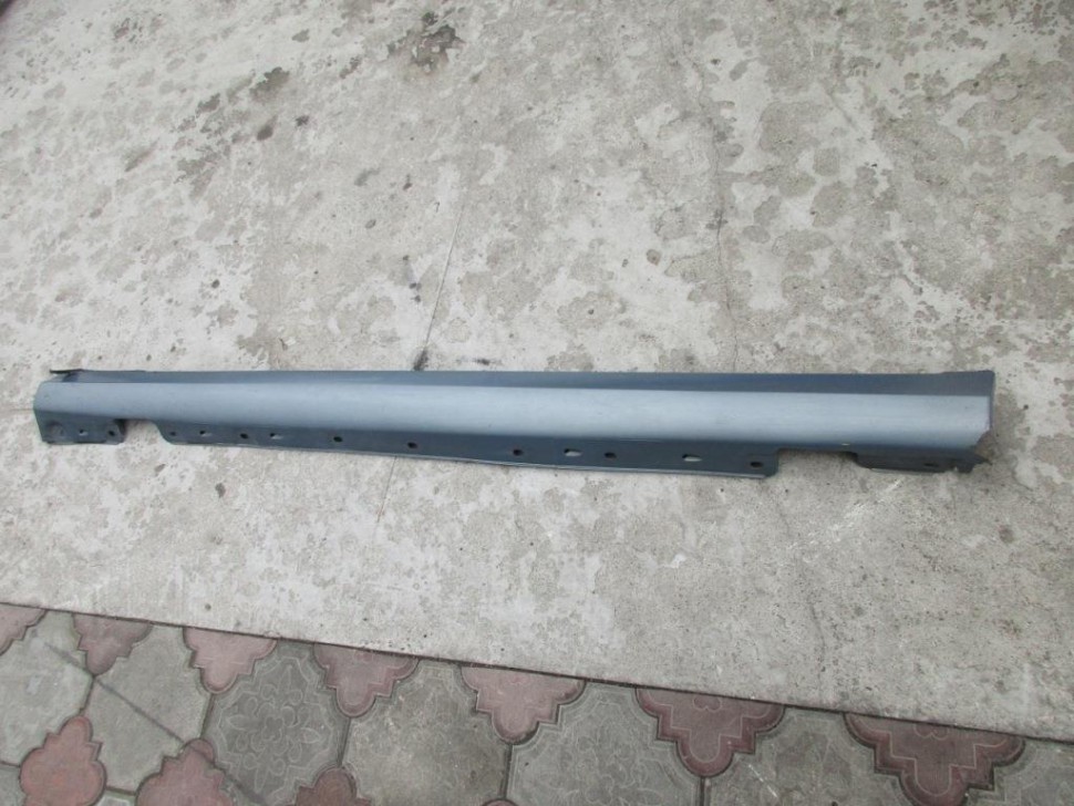 Порог пластиковый левый MERCEDES-BENZ C-класс W203/S203/CL203 рестайлинг (2004 - 2008) фото 1 — Разборка Мерседес