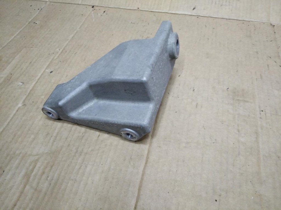 Кронштейн двигателя MERCEDES-BENZ V-класс W447 (2014 - 2025) фото 1 — Разборка Мерседес