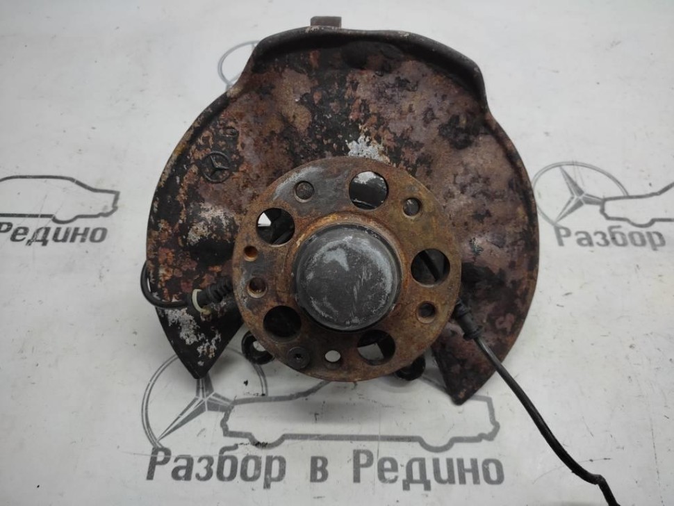 Кулак поворотный передний правый MERCEDES-BENZ VANEO W414 (2001 - 2005) фото 1 — Разборка Мерседес