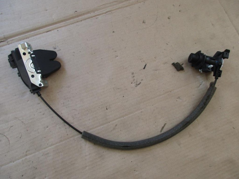 Замок багажника MERCEDES-BENZ C-класс W204/S204 (2006 - 2011) фото 1 — Разборка Мерседес