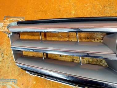 Решетка радиатора MERCEDES-BENZ C-класс W204/S204 (2006 - 2011) — Разборка Мерседес