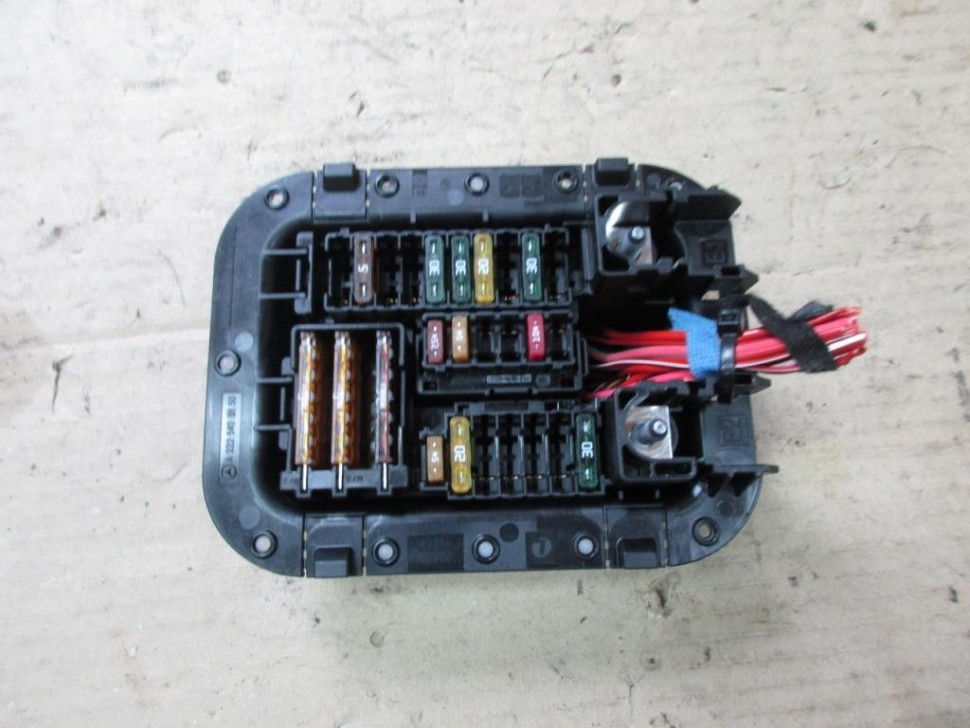 Блок предохранителей MERCEDES-BENZ C-класс W205/S205/C205/A205 (2014 - 2018) фото 1 — Разборка Мерседес