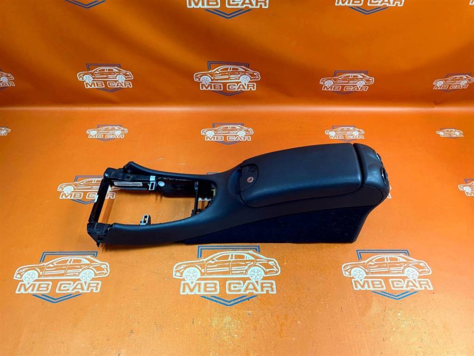 Подлокотник MERCEDES-BENZ CLK-класс C209/W209 (2002 - 2005) фото 1 — Разборка Мерседес