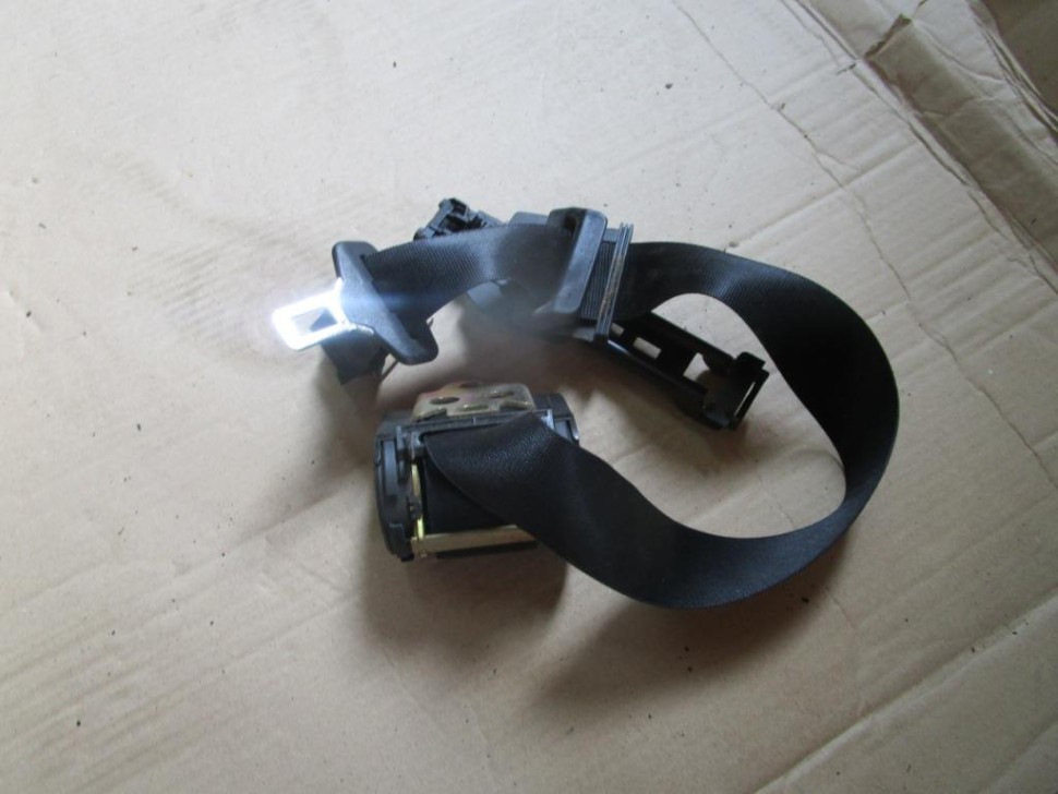 Ремень безопасности задний левый MERCEDES-BENZ E-класс W210/S210 (1995 - 1999) фото 1 — Разборка Мерседес