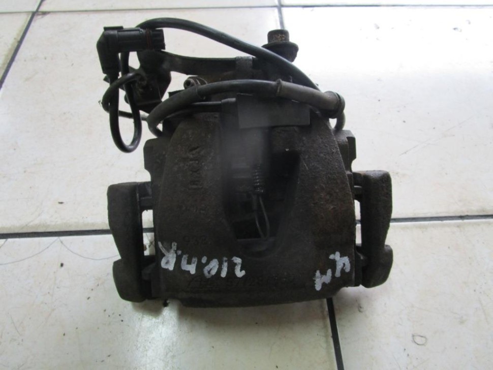 Суппорт передний правый MERCEDES-BENZ E-класс W210/S210 (1995 - 1999) фото 1 — Разборка Мерседес