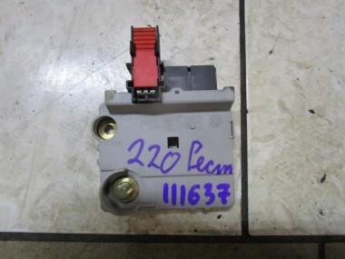 Блок предохранителей MERCEDES-BENZ S-класс W220 рестайлинг (2002 - 2005) — Разборка Мерседес