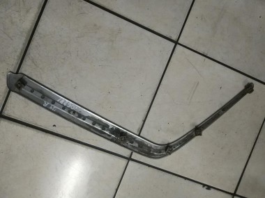 Хром переднего бампера MERCEDES-BENZ W124 W124/S124/C124/A124 (1984 - 1993) — Разборка Мерседес