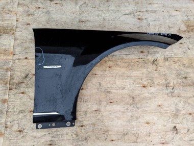 Крыло переднее правое MERCEDES-BENZ C-класс W204/S204 (2006 - 2011) — Разборка Мерседес