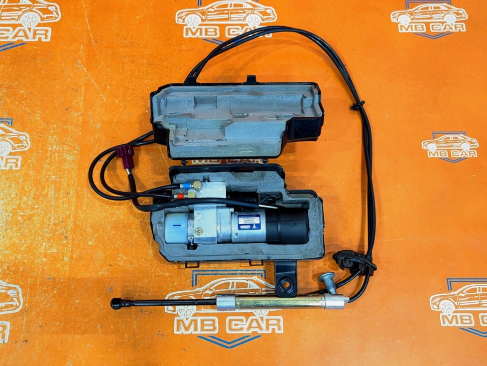Насос крышки багажника MERCEDES-BENZ E-класс W211/S211 (2002 - 2006) фото 1 — Разборка Мерседес