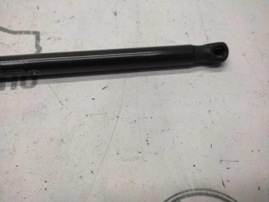 Амортизатор капота MERCEDES-BENZ CLS-класс C219 (2004 - 2008) — Разборка Мерседес