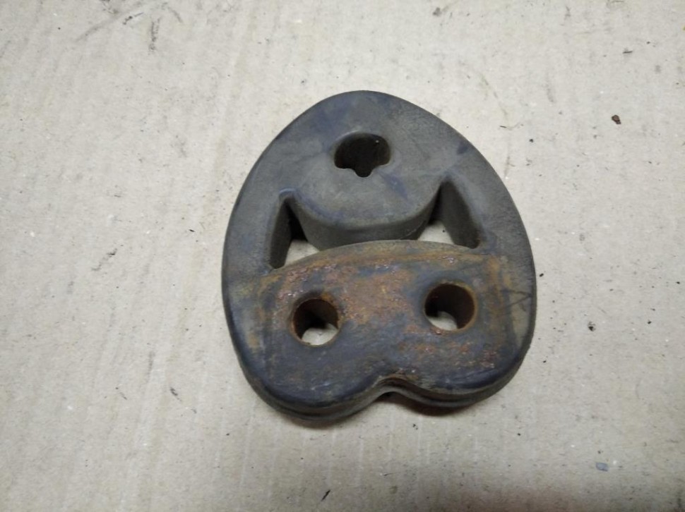 Подушка глушителя MERCEDES-BENZ E-класс W210/S210 (1995 - 1999) фото 1 — Разборка Мерседес