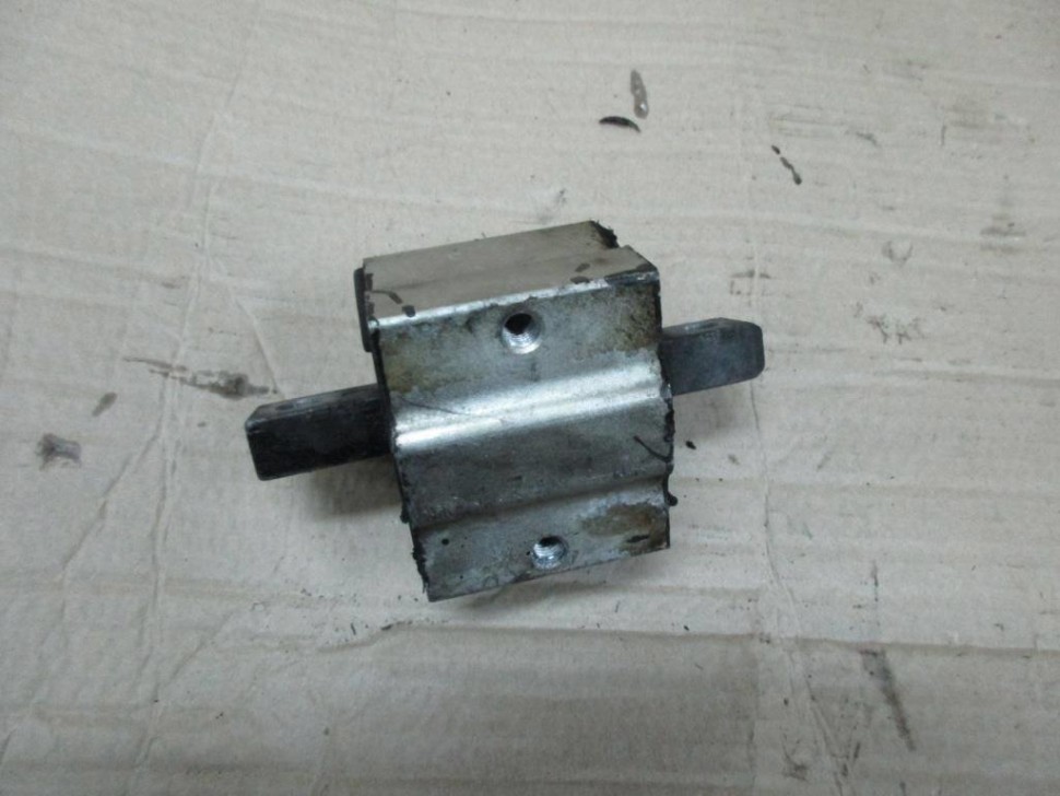 Опора КПП MERCEDES-BENZ E-класс W210/S210 (1995 - 1999) фото 1 — Разборка Мерседес