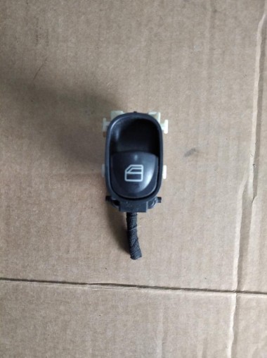 Кнопка стеклоподъемников MERCEDES-BENZ C-класс W203/S203/CL203 (2000 - 2004) — Разборка Мерседес