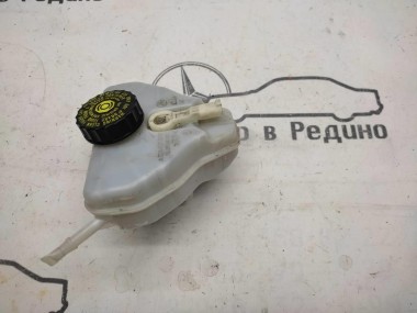Бачок тормозной жидкости MERCEDES-BENZ C-класс W205/S205/C205/A205 (2014 - 2018) — Разборка Мерседес