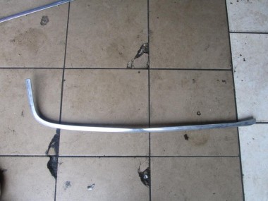 Молдинг бампера MERCEDES-BENZ E-класс W124/S124/C124/A124 (1984 - 1997) — Разборка Мерседес