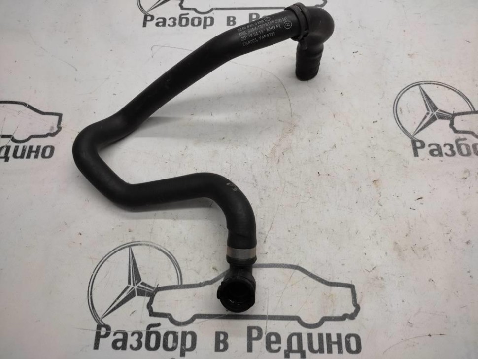 Патрубок ОЖ MERCEDES-BENZ A-класс W176 (2012 - 2015) фото 1 — Разборка Мерседес