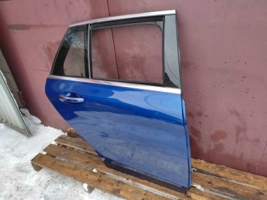 Дверь задняя правая MERCEDES-BENZ C-класс W205/S205/C205/A205 (2014 - 2018) — Разборка Мерседес