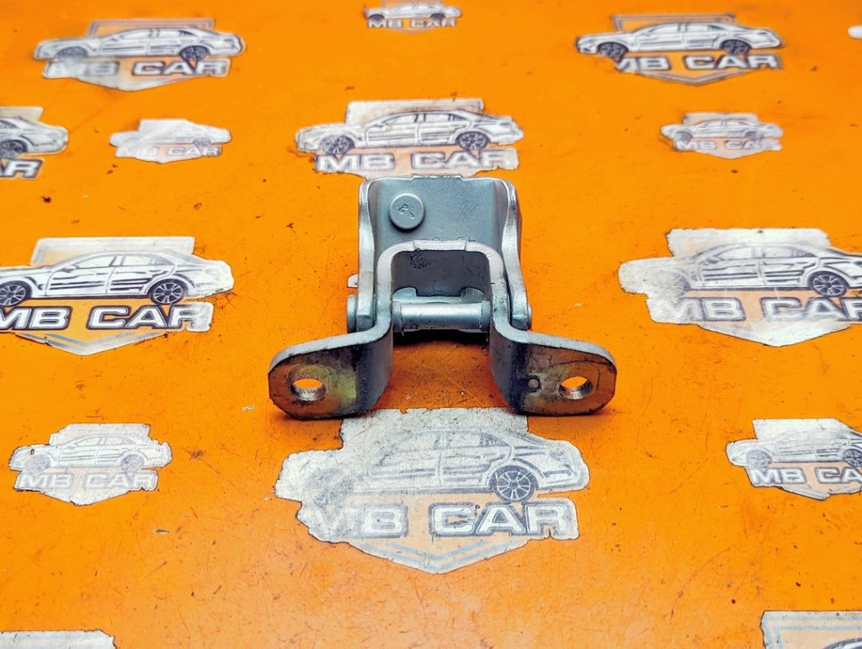 Петля двери MERCEDES-BENZ M-класс W163 рестайлинг (2001 - 2005) фото 1 &mdash; Разборка Мерседес