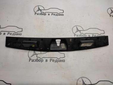 Накладка крышки багажника MERCEDES-BENZ M-класс W164 (2005 - 2008) — Разборка Мерседес