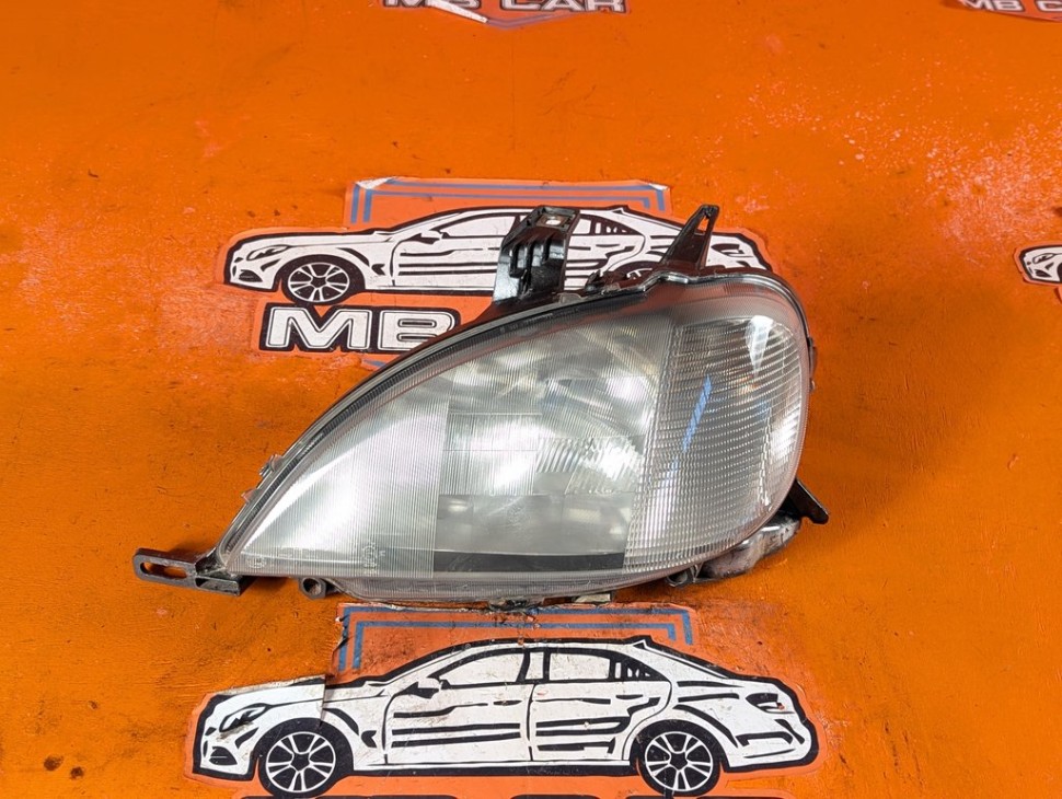 Фара левая MERCEDES-BENZ M-класс W163 (1997 - 2001) фото 1 &mdash; Разборка Мерседес