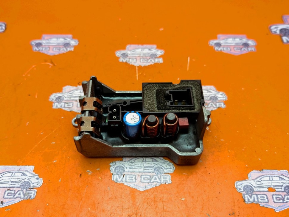 Реле моторчика печки MERCEDES-BENZ E-класс W211/S211 (2002 - 2006) фото 1 — Разборка Мерседес