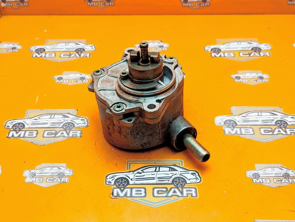 Насос вакуумный MERCEDES-BENZ S-класс W220 (1998 - 2005) фото 1 — Разборка Мерседес