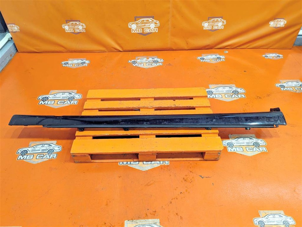 Порог пластиковый правый MERCEDES-BENZ S-класс W220 рестайлинг (2002 - 2005) фото 1 — Разборка Мерседес